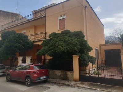 Appartamento in Via Benedetto Croce , 15, Partinico (PA)