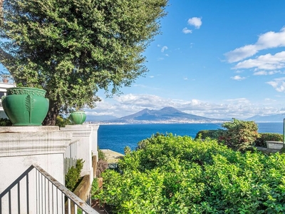 Villa di 1000 mq in vendita Napoli, Campania
