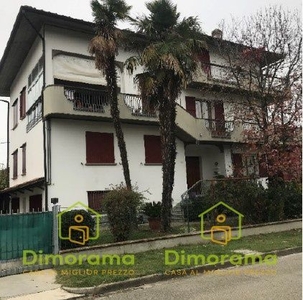 Villa in Vendita in Via Cormons 3 a Forlì