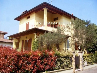Prestigiosa villa in vendita Via G. Masotti, 1, Desenzano del Garda, Brescia, Lombardia