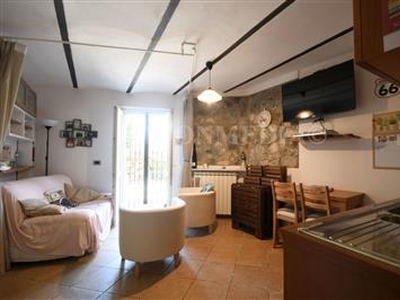 Appartamenti - Appartamento indipendente a Castelnuovo Magra