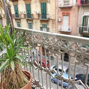 Appartamento in vendita a Napoli CENTRO - FORIA/DUOMO