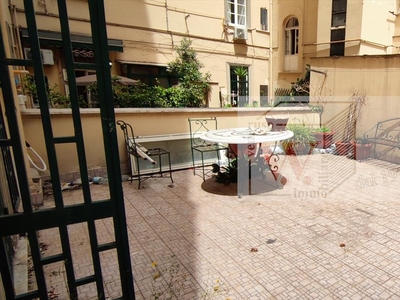 Appartamento ristrutturato in piazza principe umberto 4, Napoli