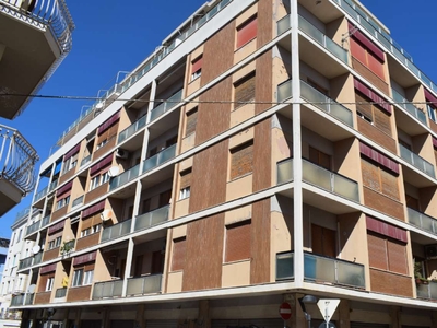 Appartamento ristrutturato vista mare, via Ludovico Ariosto, Pescara centro