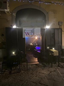 Bar in vendita a Napoli Chiaia
