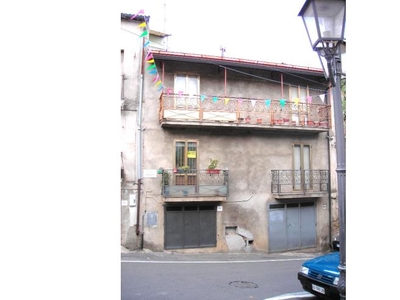 Casa indipendente in vendita a Vallefiorita, Corso Europa 116