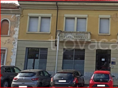 Garage in vendita a Broni piazza Vittorio Veneto, 24
