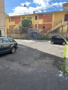 Garage in vendita a Catania via Divisione Julia