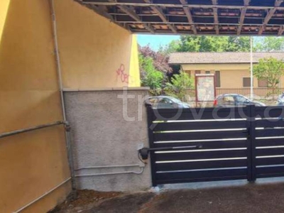 Garage in vendita a Pavia via Teodoro Lovati, 33