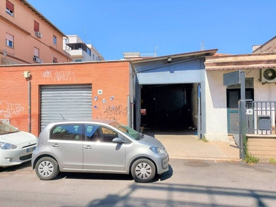 Garage in vendita a Roma via Cesare Lombroso, 8