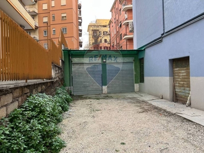 Garage in vendita a Roma via Dei Faggi, 41
