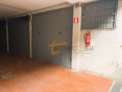 Garage in vendita a Roma via Goriano Sicoli