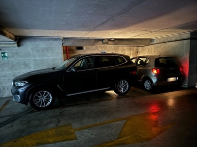 Garage in vendita a Roma viale marconi