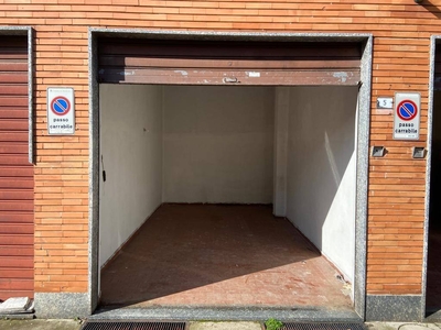 Garage in vendita a Samarate via Luciano Manara, 8