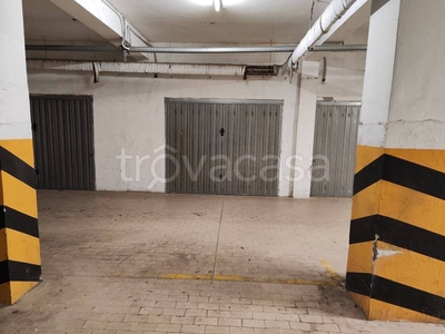 Garage in vendita a Viterbo via della Palazzina, 103