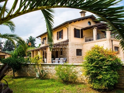 Villa di 400 mq in vendita Colonnella, Italia