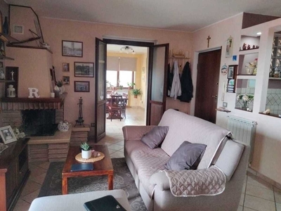 Appartamento in vendita 2 Stanze da letto a Lugnano In Teverina