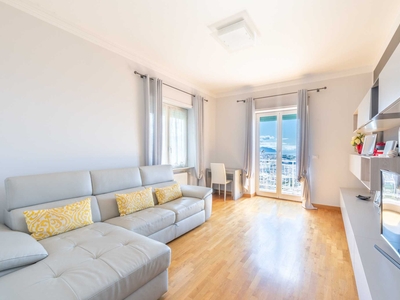 Appartamento in Vendita a Genova Via Cesare Cabella
