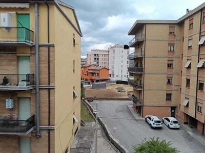 Appartamento in Vendita a Terni, 65'000€, 112 m²