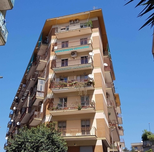 Appartamento in Via Arcangelo Rotunno 43 in zona Gelsi Rossi , Mobilio , Guercio a Salerno