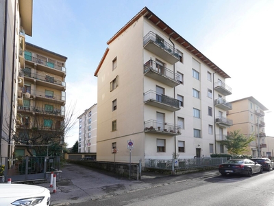 Appartamento in Via Baracca 44 in zona Sacrocuore a Prato