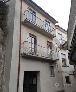 Appartamento su due piani a Montella