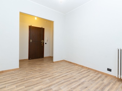 Bilocale in Vendita a Torino, zona Lucento, 69'000€, 55 m²