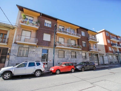 Bilocale in Vendita a Torino, zona Parella, 88'000€, 66 m²