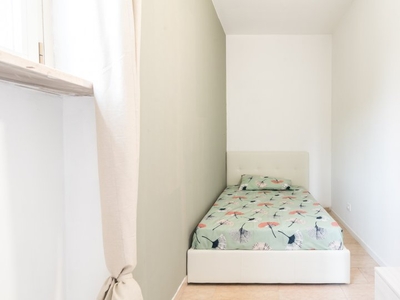 Camera con aria condizionata in affitto, appartamento con 11 camere da letto, Ghisolfa