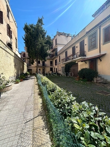 Casa a Albano Laziale in Via San Gaspare del Bufalo