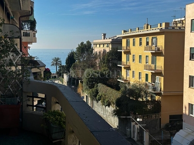 Casa a Genova in Ad Corso Italia Via Medici Del Vascello, Albaro