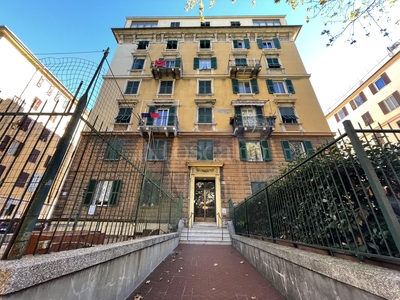 Casa a Genova in Via Casaregis , Foce