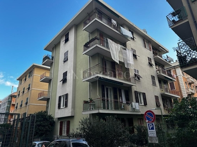Casa a Genova in Via Galliano, Sestri Ponente