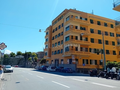 Casa a Genova in Via Gobetti, Albaro