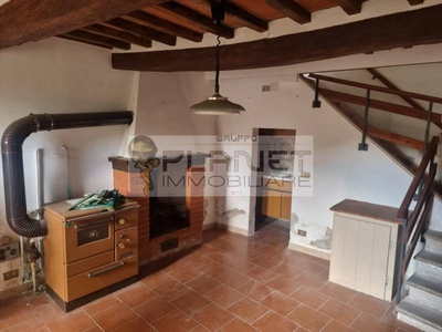 Casa Bi - Trifamiliare in Vendita a Cortona Terontola