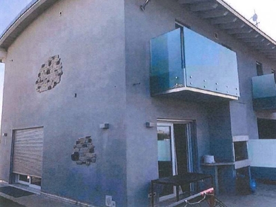 Casa Bi - Trifamiliare in Vendita a Piovene Rocchette Piovene Rocchette