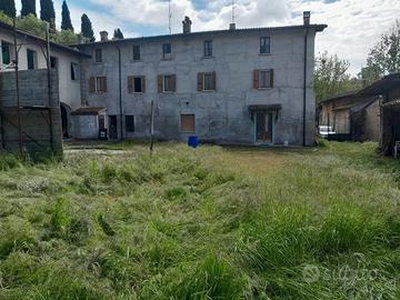 CASA CON TERRENO A SOLFERINO (mn)