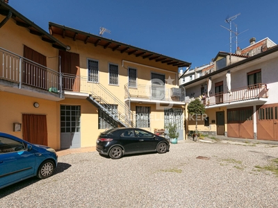 Casa in vendita in Busto Arsizio, Italia