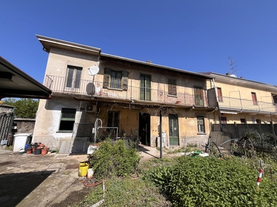 Casa indipendente di 180 mq in vendita - Legnano