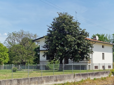 Casa indipendente di 240 mq in vendita - Fontanafredda
