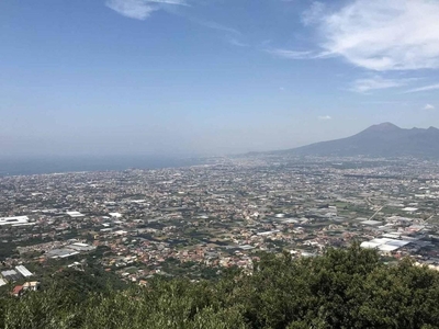 Casa indipendente in vendita a Lettere