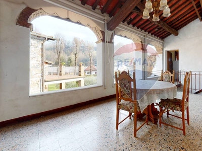 Casa semi indipendente in vendita 2 Stanze da letto a Barga