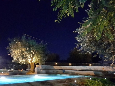 The Trulli of Time. Villa with private pool 2 km from Alberobello.