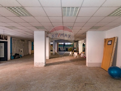 Immobile commerciale in Affitto a Palermo, zona Cruillas, 2'000€, 793 m²