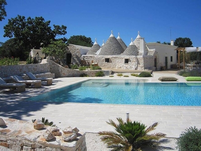 Magnificent Trulli Sleeping 16 With Huge 18 X 7 Infinity Pool