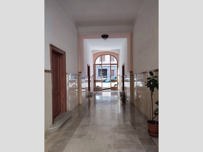Quadrilocale in Affitto a Trieste, zona Roiano, 900€, 106 m², arredato