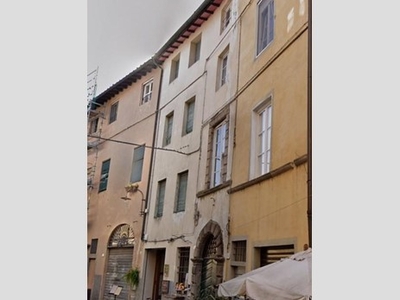 Quadrilocale in Vendita a Lucca, 430'000€, 100 m²