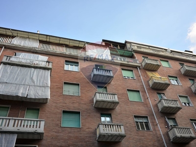 Quadrilocale in Vendita a Torino, zona Barriera Milano, 54'000€, 70 m²