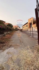 Terreno edificabile in vendita a Gravina Di Catania