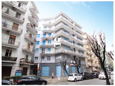 Trilocale in Vendita a Salerno, 300'000€, 85 m²